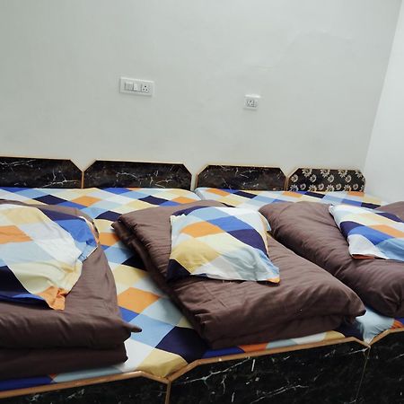 Hotel Narayana Residency Gupta Kāshi エクステリア 写真