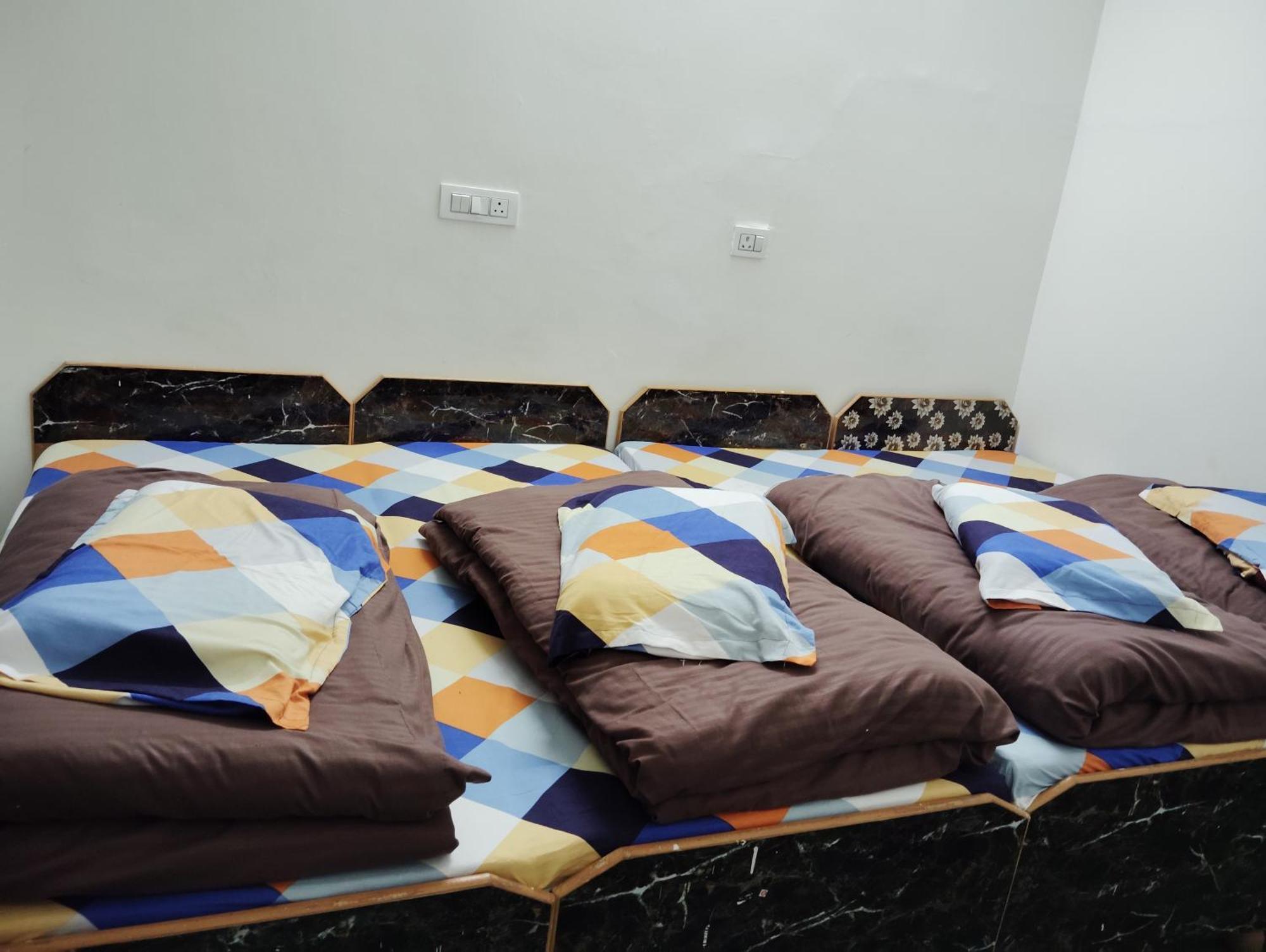Hotel Narayana Residency Gupta Kāshi エクステリア 写真